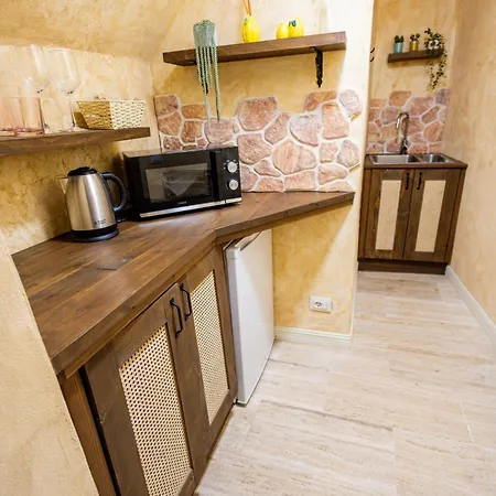 Charming Private Underground Retreat Self Check-in B *